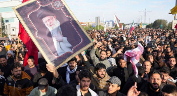 Com morte de Khamenei, Irã forma conselho de governo com aiatolá Arafi