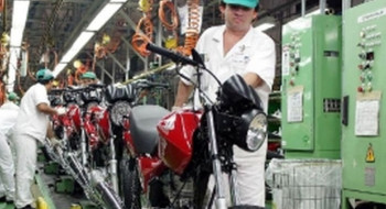Confiança da indústria cai ao menor nível desde a pandemia