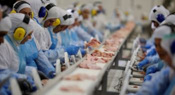 Confiança da indústria recua pelo 14º mês consecutivo