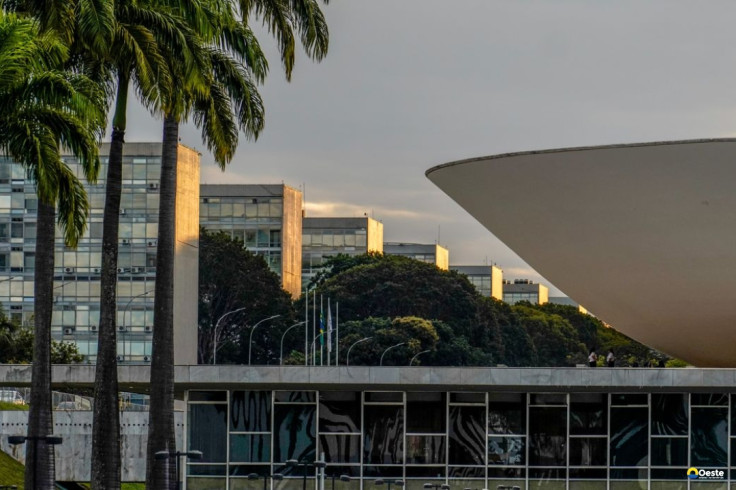 Congresso se aproxima do recesso sem votar PEC 6x1 e PL da Misoginia