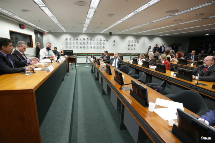 Conselho de Ética da Câmara instaura processo contra Eduardo Bolsonaro