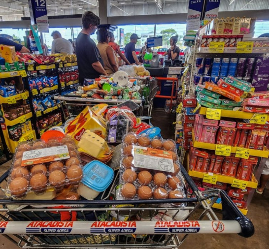 Consumo de alimentos cresce após proibição das bets no país, diz Abras