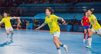 Copa do Mundo de futsal: Brasil supera Espanha e se garante na final