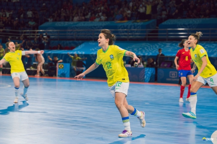 Copa do Mundo de futsal: Brasil supera Espanha e se garante na final