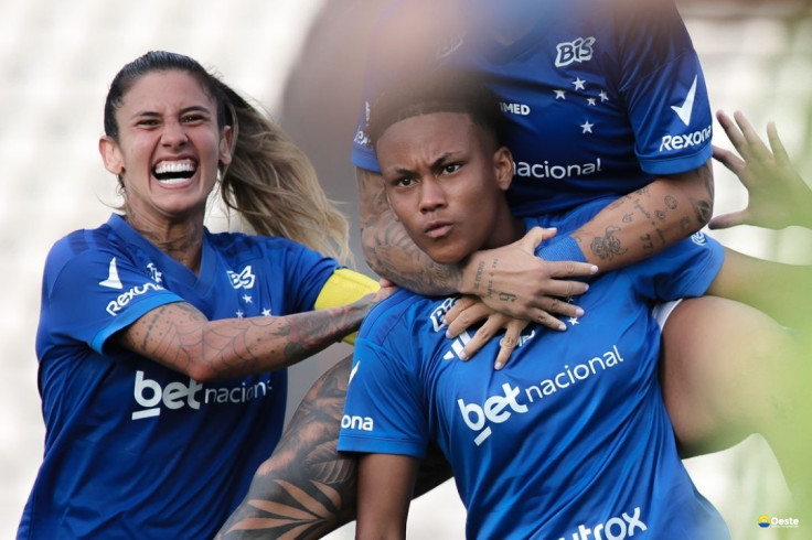 Cruzeiro derrota Atlético-MG em clássico pelo Brasileirão Feminino