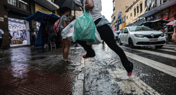 Defesa Civil de São Paulo alerta para fortes tempestades neste sábado