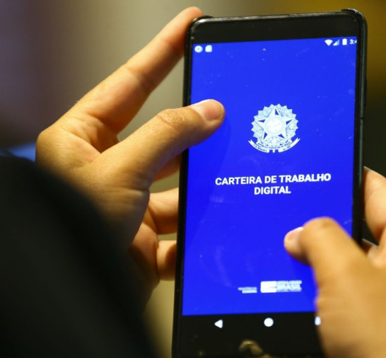 Desemprego no 2º trimestre é 5,4%, o menor já registrado no período