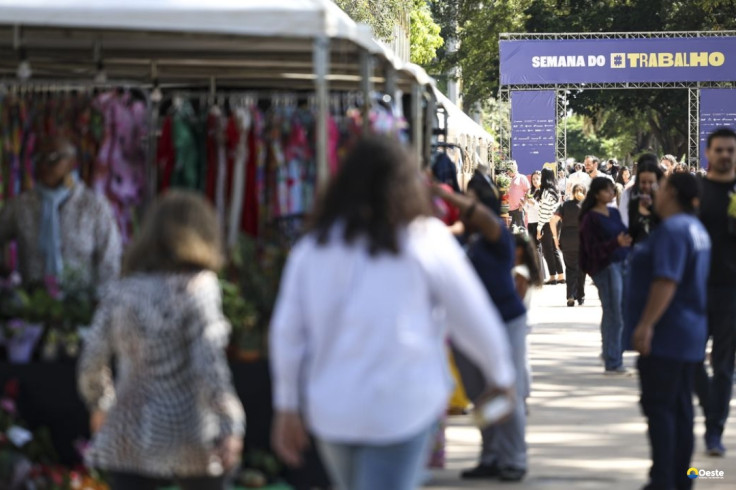 Desemprego no trimestre cai para menor taxa da série histórica