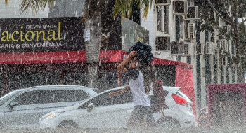 DF e 10 estados têm alerta laranja de chuva neste sábado