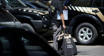 Dino autoriza buscas em apartamento do deputado Antônio Doido