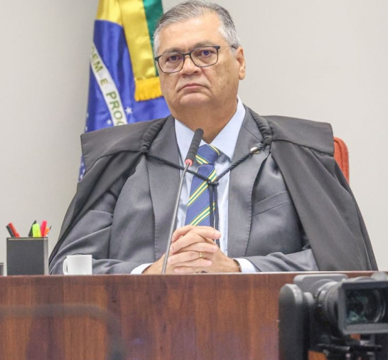 Dino determina afastamento do presidente do TCE do Maranhão