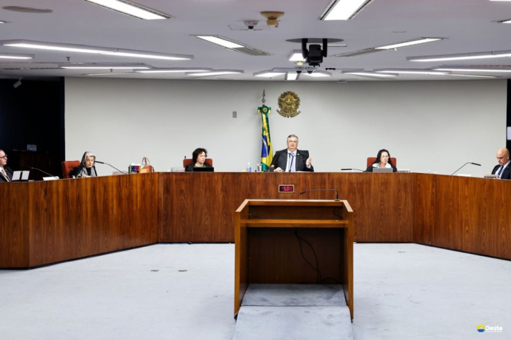 Dino e Moraes defendem rediscutir dispensa de diploma para jornalista