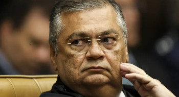 Dino manda PF apurar interferência externa no processo eleitoral
