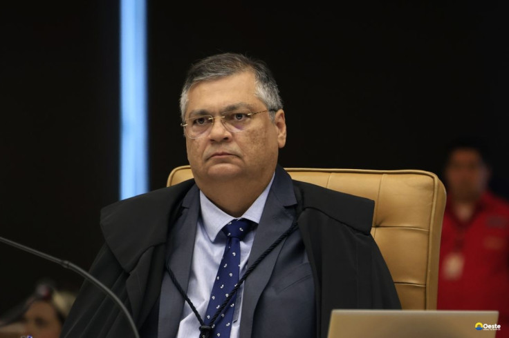 Dino proíbe novas leis que garantam 