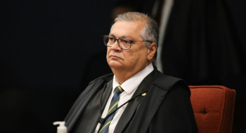 Dino vota pela condenação de cinco PMs do DF a 16 anos pelo 8/1