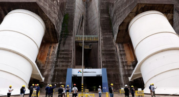 Diretor brasileiro de Itaipu garante tarifa reduzida em 2027
