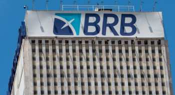 Diretor do BRB fica em silêncio ao depor à PF sobre compra do Master