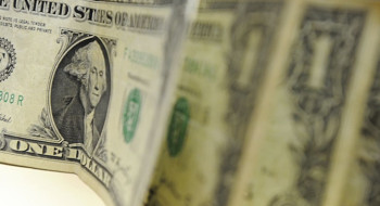 Dólar cai para R$ 5,24, e bolsa sobe 3,24% após fala de Trump