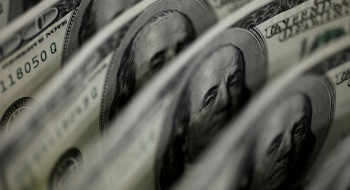 Dólar sobe para R$ 5,24 após indicação de Trump ao BC dos EUA