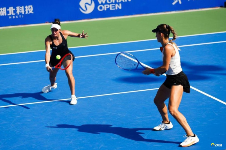 Dupla de Luisa Stefani dá adeus a Wuhan, mas segue no top 8 do Finals