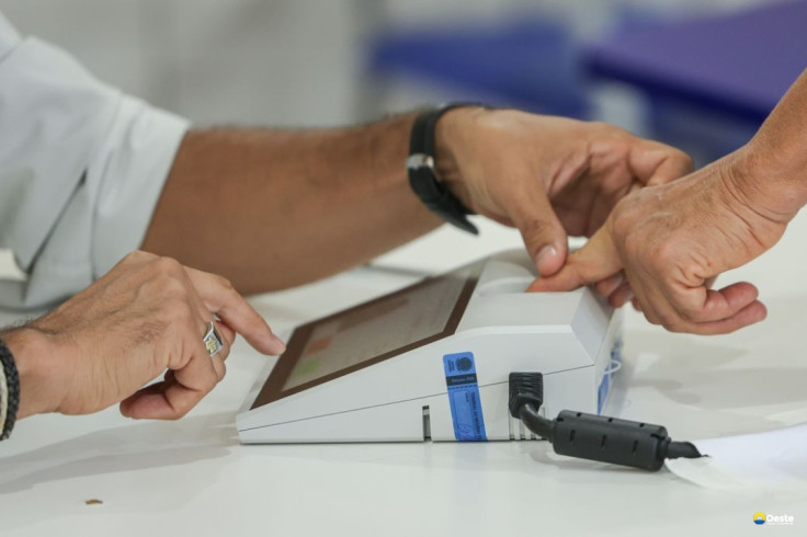 Eleitores vão às urnas hoje para escolher o presidente do país