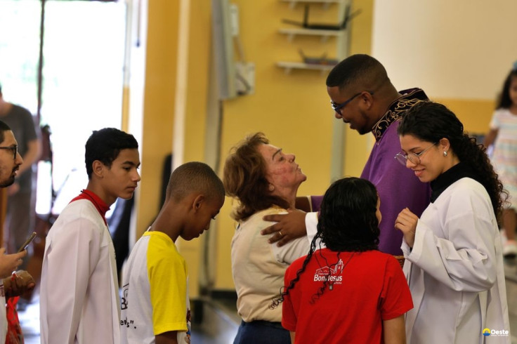 Em igreja na Penha, fiéis rezam por paz e proteção em semana de horror
