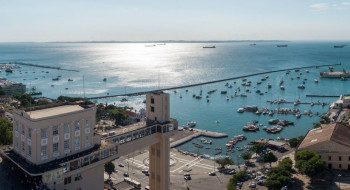 Em Salvador, quem estiver na seção eleitoral às 17h poderá votar
