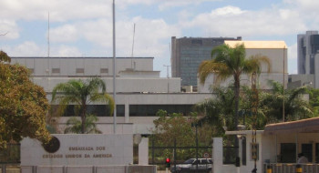 Embaixada dos EUA republica críticas a Moraes nas redes sociais