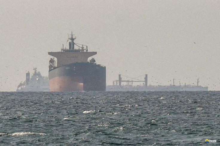 Emirados Árabes Unidos reclamam que Ormuz segue controlado pelo Irã