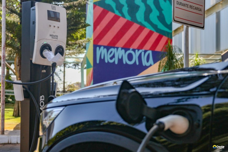 Emplacamentos de veículos avançaram em fevereiro, aponta Fenabrave