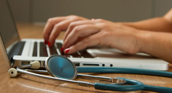 Enamed reforça importância de fiscalizar cursos, dizem especialistas