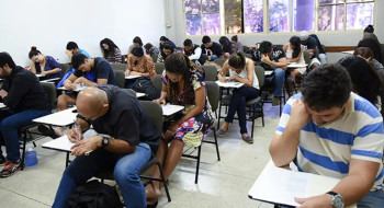 Encceja é no próximo domingo; saiba como consultar locais de provas