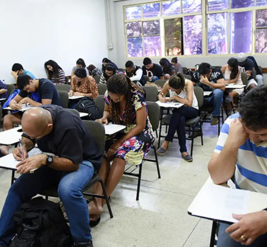 Encceja é no próximo domingo; saiba como consultar locais de provas