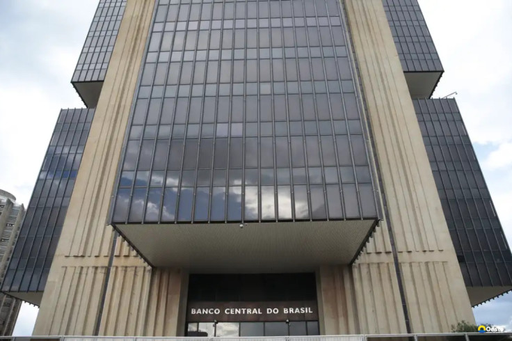 Entidades financeiras defendem atuação do Banco Central no caso Master