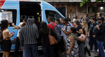 "Entrei na estação para fugir dos tiros", conta moradora do Rio