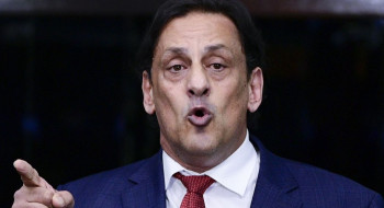 Ex-advogado de Bolsonaro é condenado por injúria racial