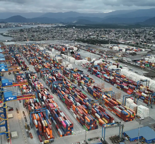 Exportações batem recorde e déficit das contas externas cai em junho