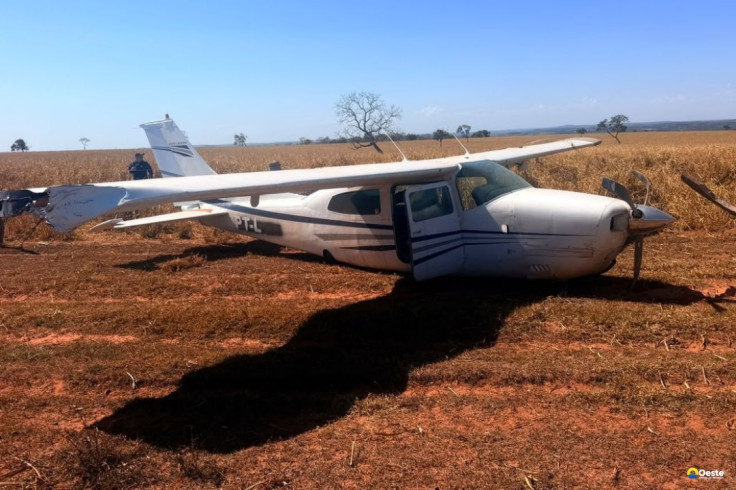 FAB intercepta aeronave suspeita vinda da Bolívia