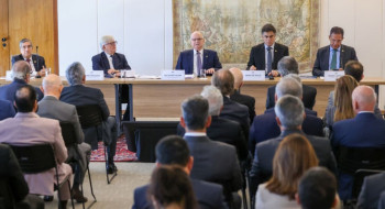 Fachin defende distanciamento de interesses no Judiciário