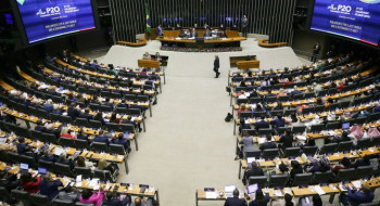 Fachin discursa no Congresso e defende independência dos Poderes