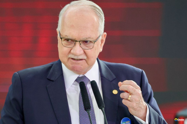 Fachin repudia fala de Milei contra Moraes e reafirma autonomia do STF