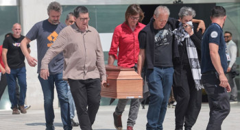 Familiares, amigos e políticos se despedem de Paulo Frateschi na Alesp