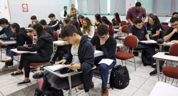 Fies/2025: MEC define regras para oferta de vagas remanescentes