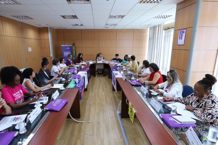 Fim da escala 6x1: proposta pode aliviar dupla jornada das mulheres