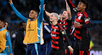 Flamengo mostra raça e garante presença na final da Libertadores