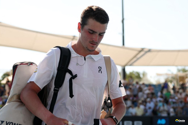 Fora de ritmo, João Fonseca cai na estreia do Aberto da Austrália