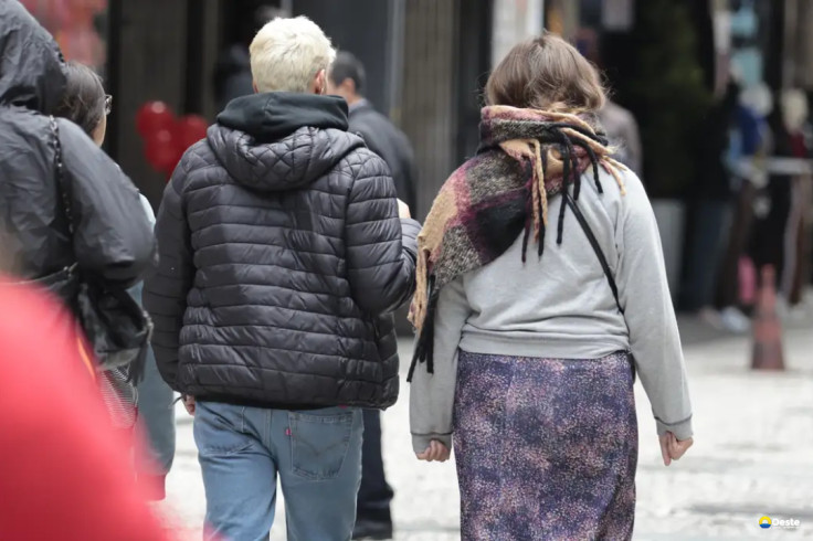 Frente fria associada a ciclone baixa temperatura no Sul do país