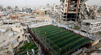 Futebol volta a campo de Gaza, em meio a perdas e ruínas da guerra