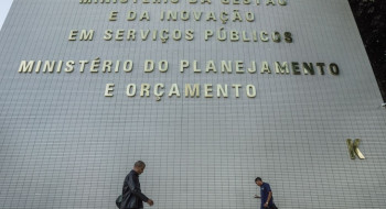 Gasto com pessoal e benefícios fiscais terão limite a partir de 2027