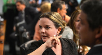 Gleise culpa Selic pela dívida pública e não as despesas do governo